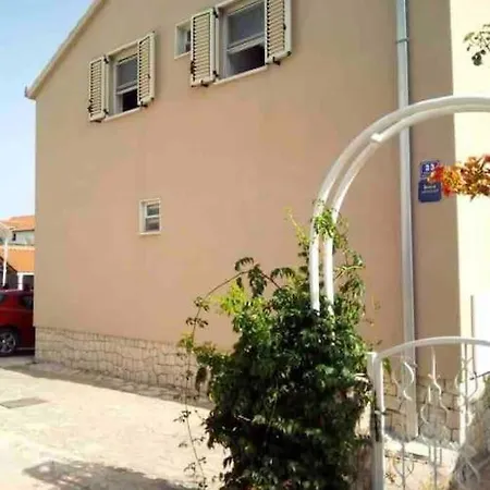 Ciovo Near The Sea شقة *