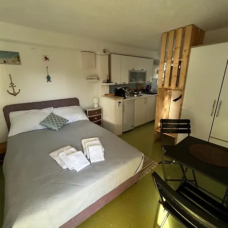 Ciovo Near The Sea In Okrug *