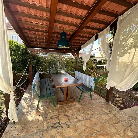 Apartament Ciovo Near The Sea In Okrug