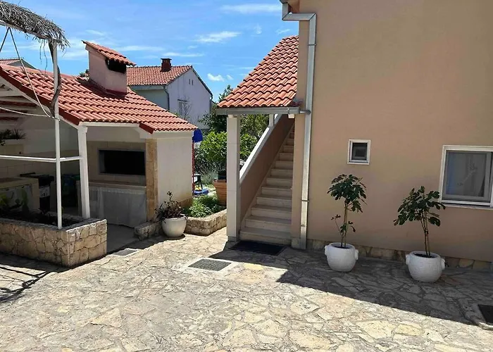 Ciovo Near The Sea In Okrug Apartament *