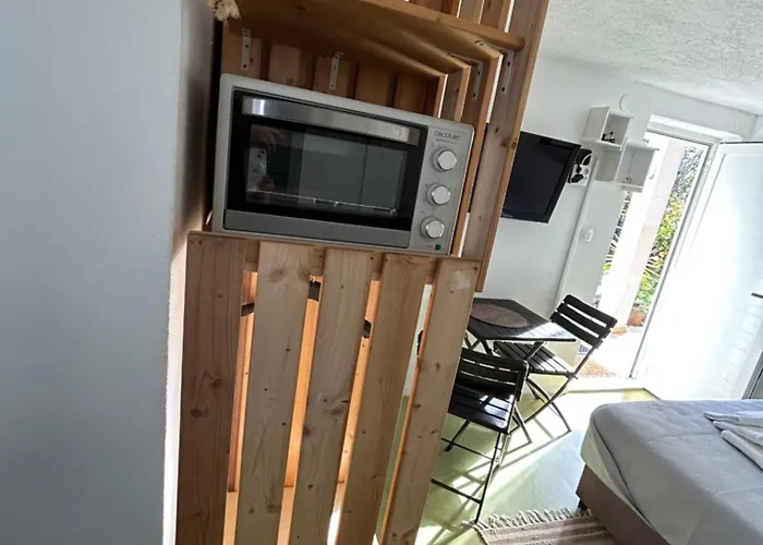 Ciovo Near The Sea In Okrug Apartament