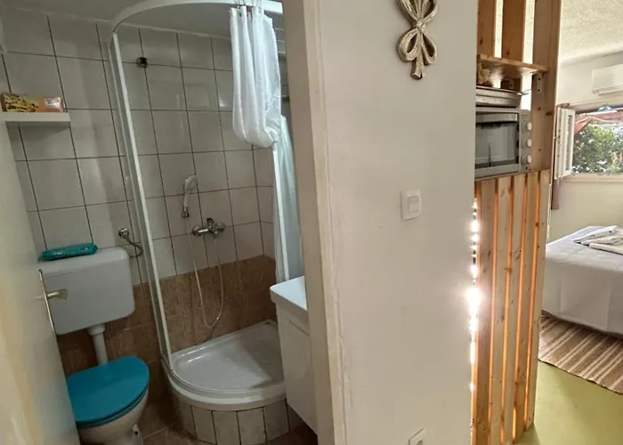 Ciovo Near The Sea In Okrug Trogir