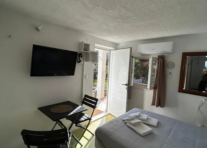 Apartament Ciovo Near The Sea In Okrug Trogir