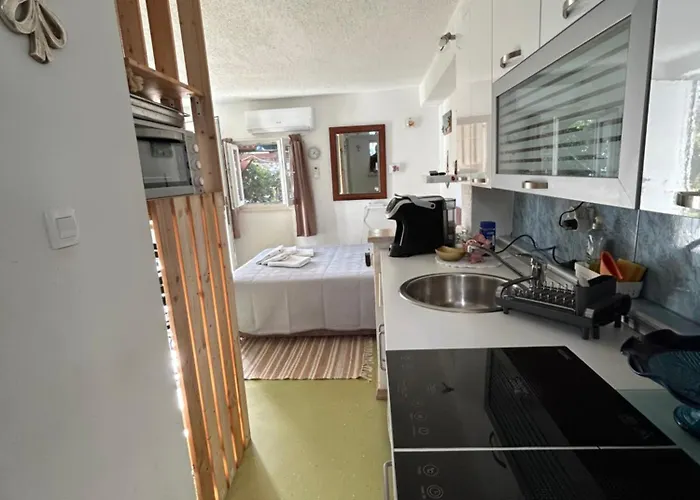 Ciovo Near The Sea In Okrug Trogir